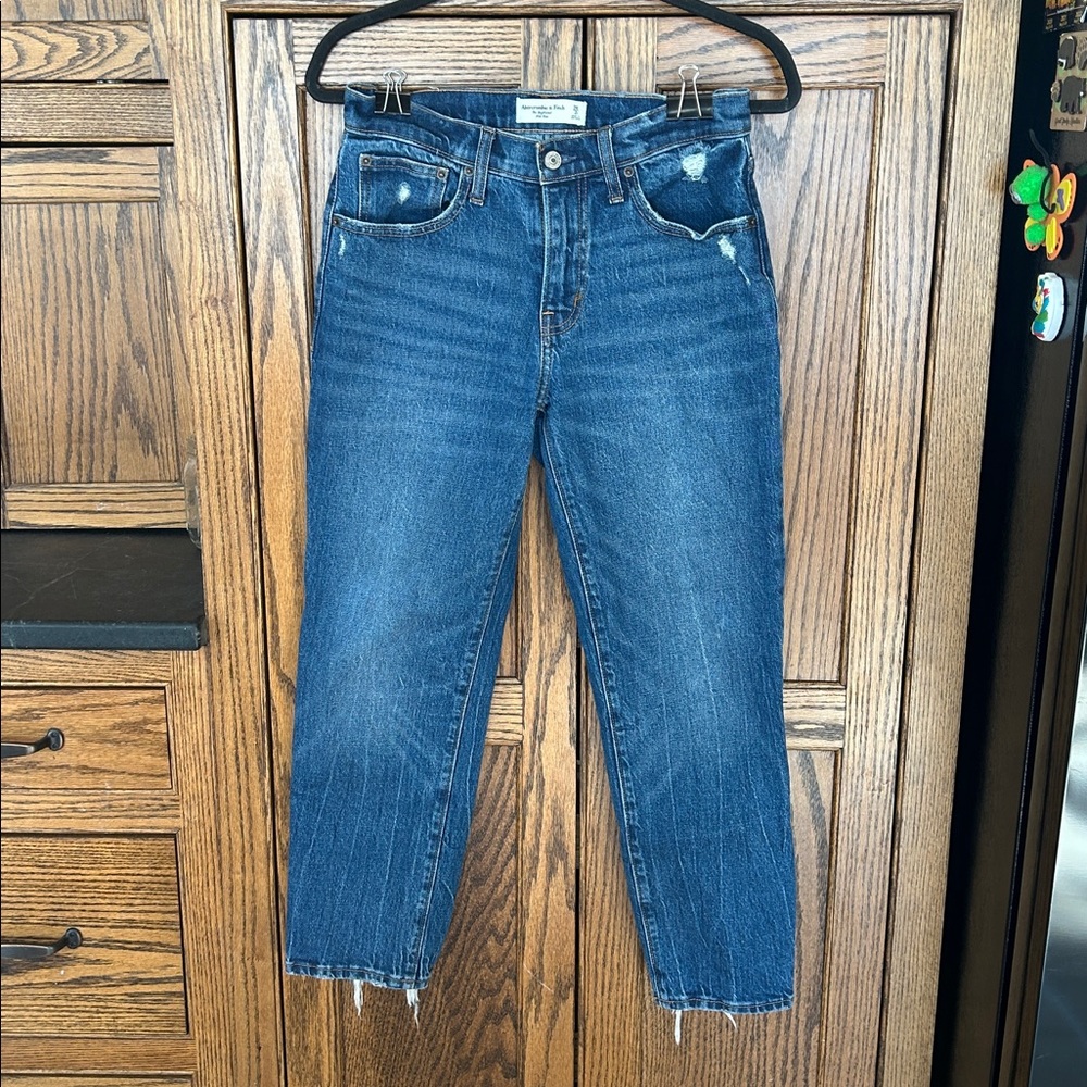 Abercrombie‎ & Fitch The Boyfriend Mid Rise Jeans Medium Wash - Picture 3 of 8